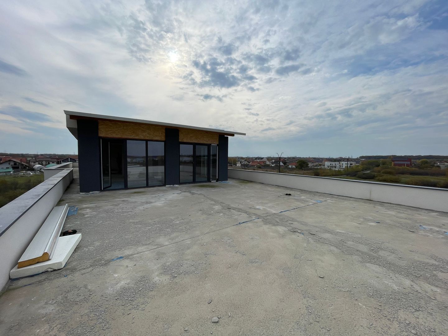 Penthouse -4 camere-Terasa 160 MP 299.000€ | Ghiroda | - Poză 2