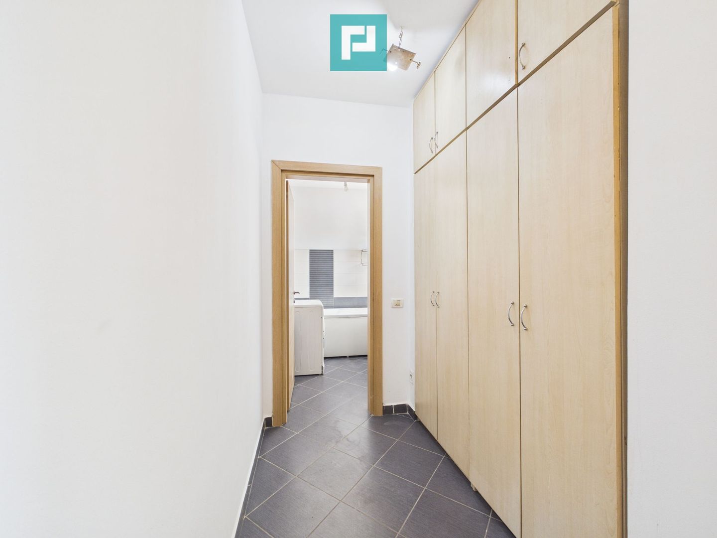 Apartament cu o cameră mobilat si utilat - Poză 10