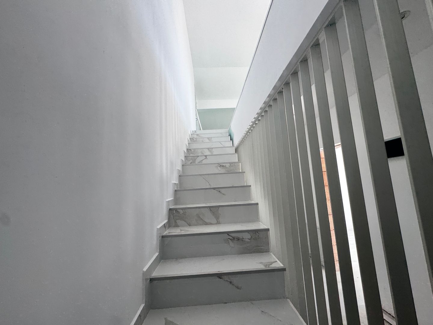 Vila 5 camere Otopeni Central-bucatarie si finisaje incluse - Poză 16
