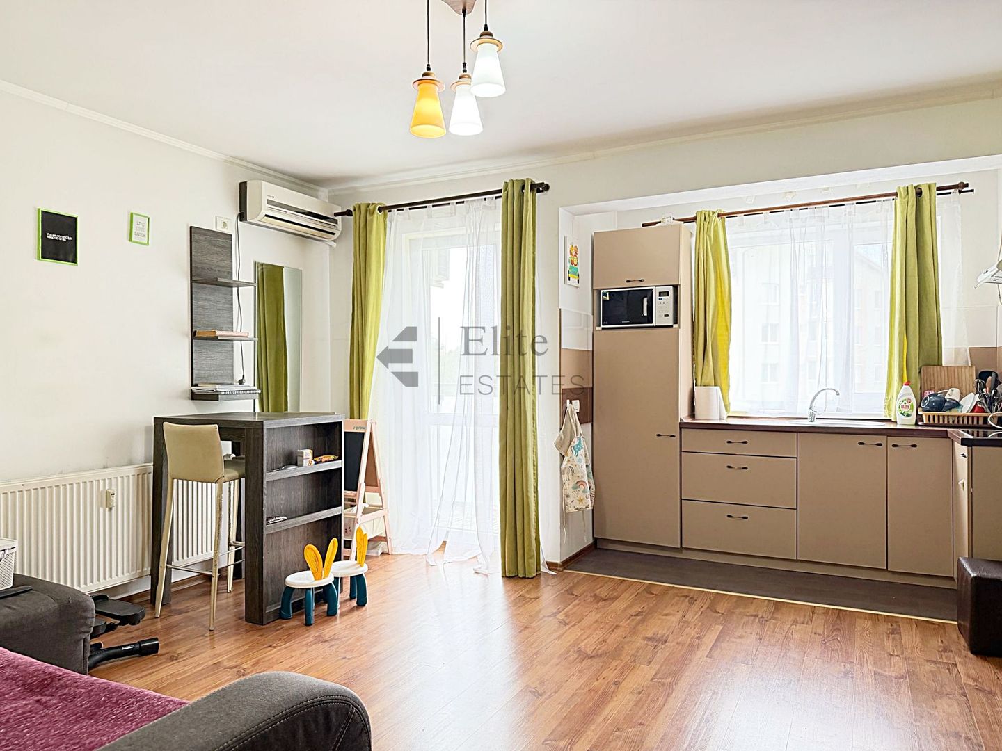Studio de inchirat in Prima Nufarul Oradea - Poză 1