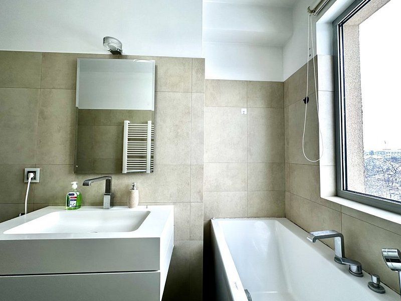 Suprafață generoasă, într-un imobil exclusivist, zona Bălcescu - Poză 24