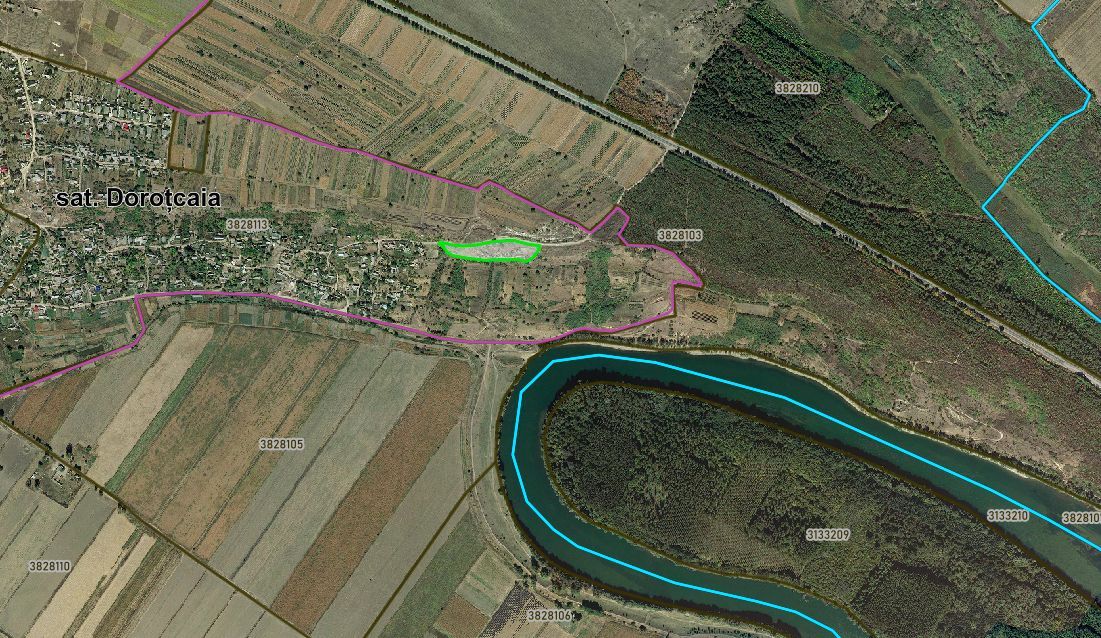 Teren agricol intravilan, 90 ari pe malul Nistrului, Doroțcaia - Poză 4