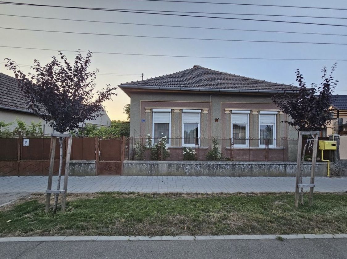 Casa de vanzare in Carei - Poză 1