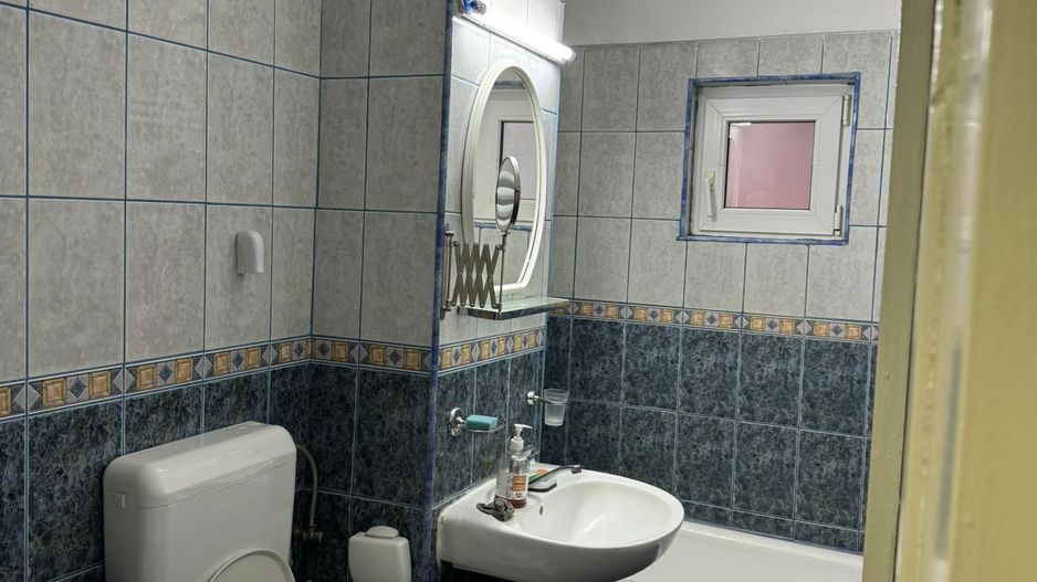 Girocului-Spitalul judetean | 3 Camere | Decomandat | Centrala proprie | Boxa - Poză 9