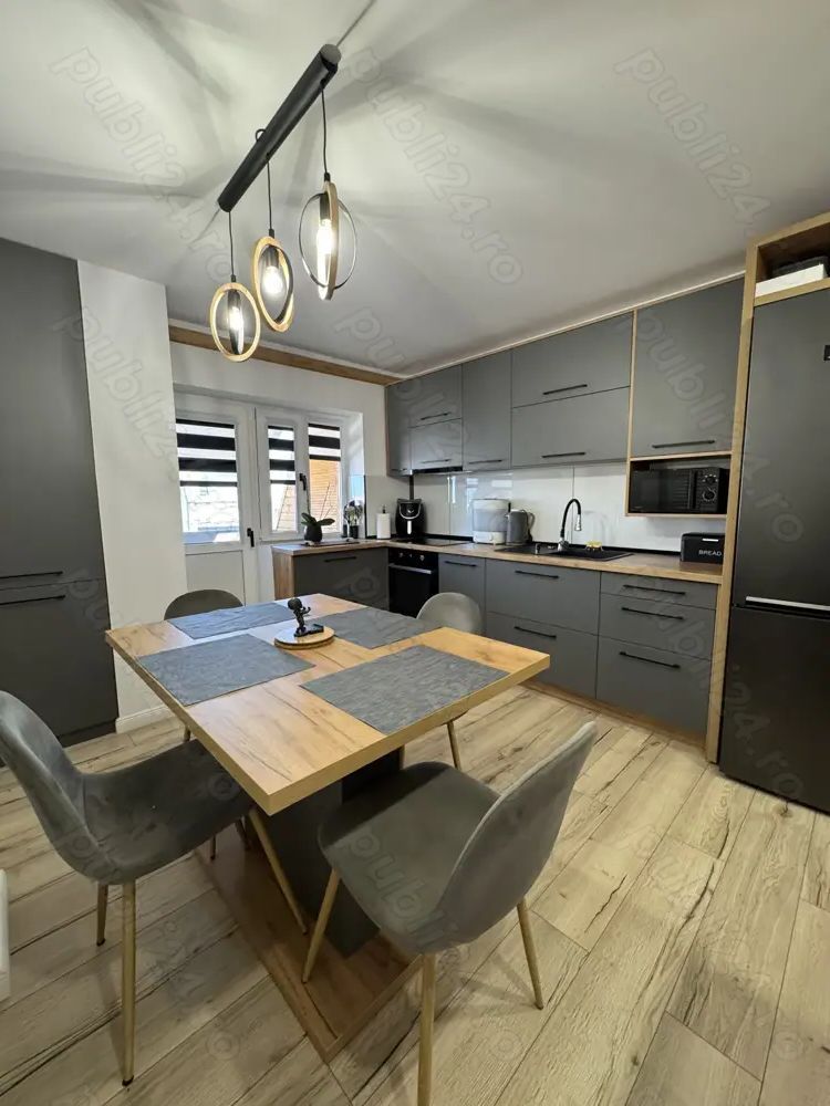 Apartament modern 3 camere central ultracentral - Poză 1