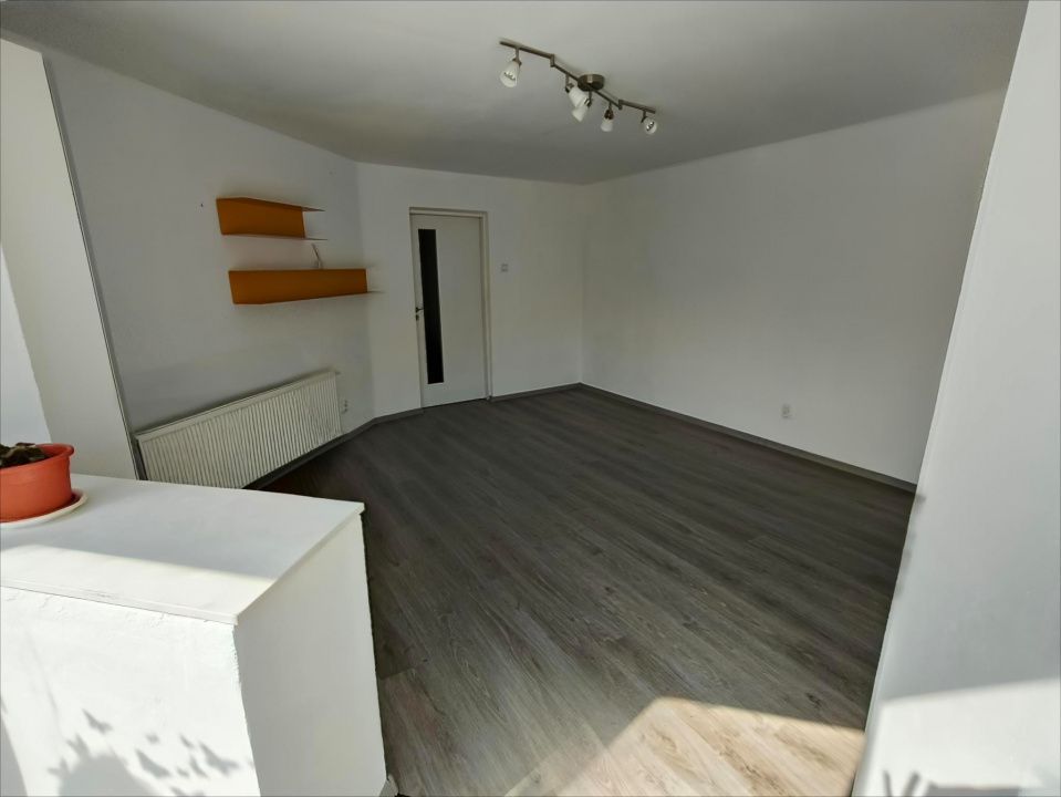 Spațiu de închiriat Târgu Jiu –zona 8 Mai, către Spitalul 700 - Poză 3