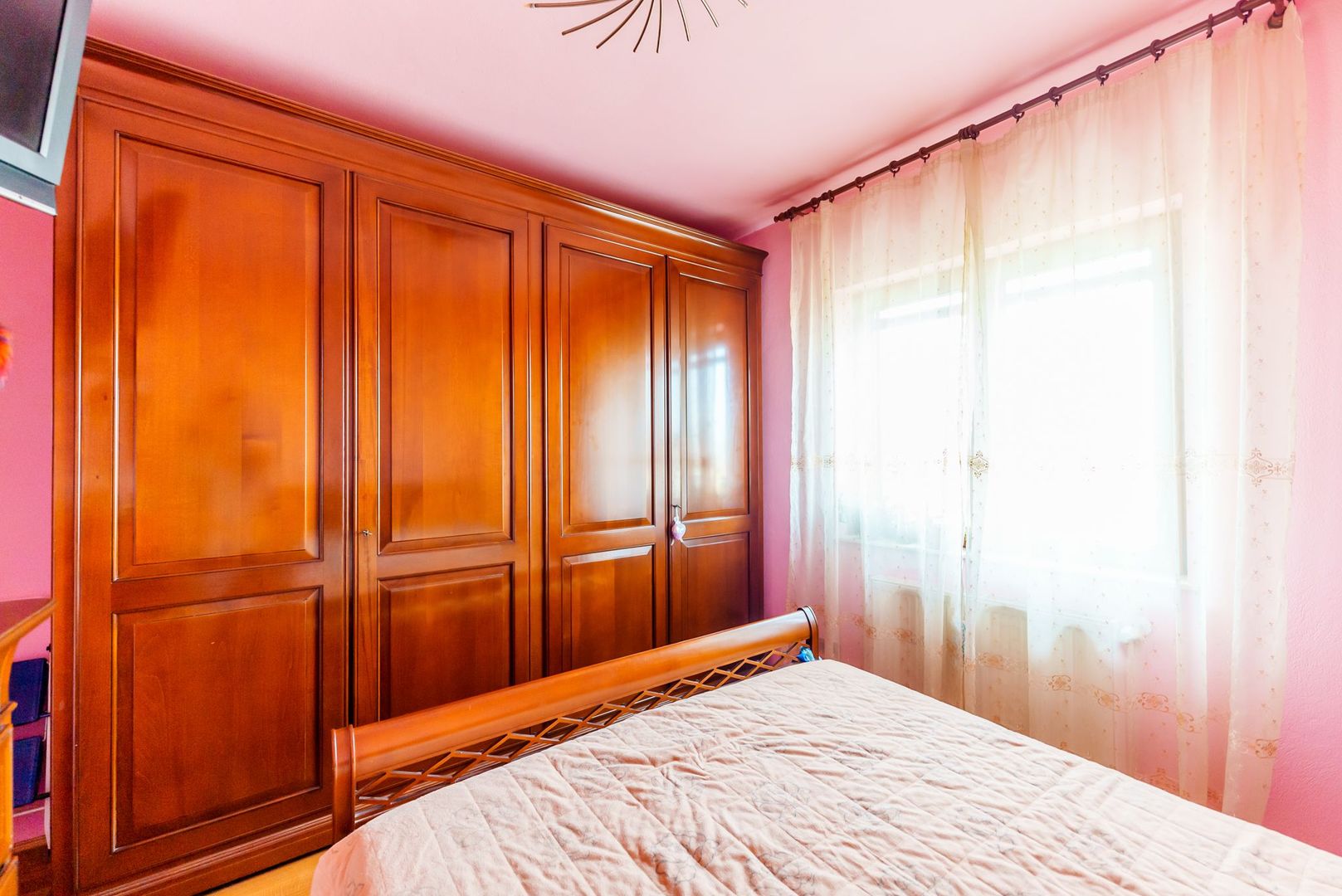 Vilă elegantă tip mediteranean în Zimandul Nou - Poză 7