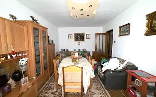 Apartament 3 Camere Decomandat Lapus, et 2/7 - Poză 3