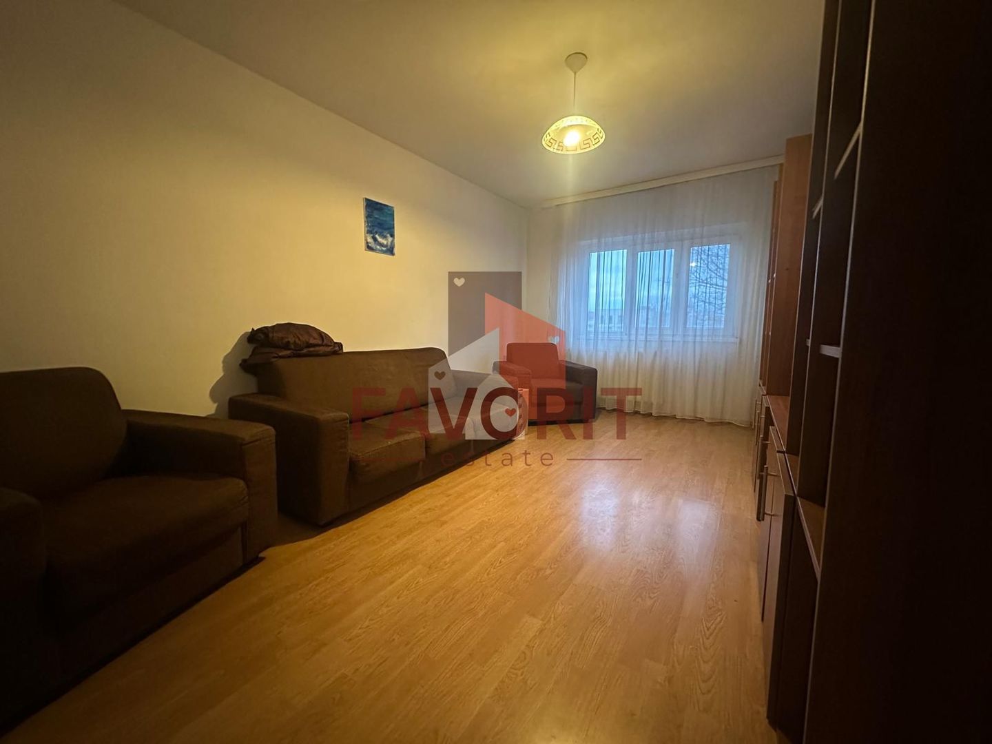 3 camere | zona excelenta | izolat interior | etaj intermediar | - Poză 2