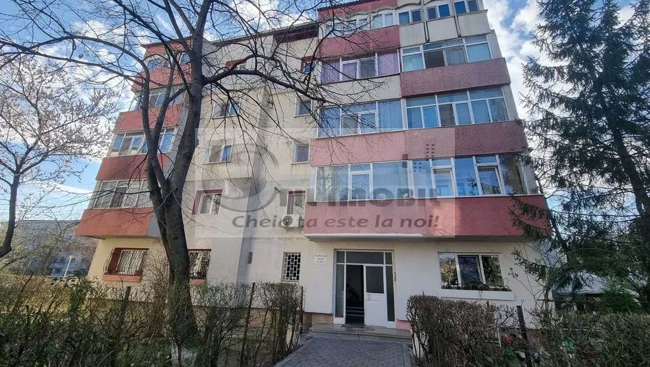 Apartament cu 3 camere, 2 bai, 69 mp - Tatarasi - 110.000 euro ! - Poză 2