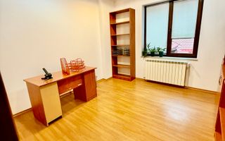 Casă de vânzare  pretabilă pentru clinica, cabinet medical, birouri - Poză 8