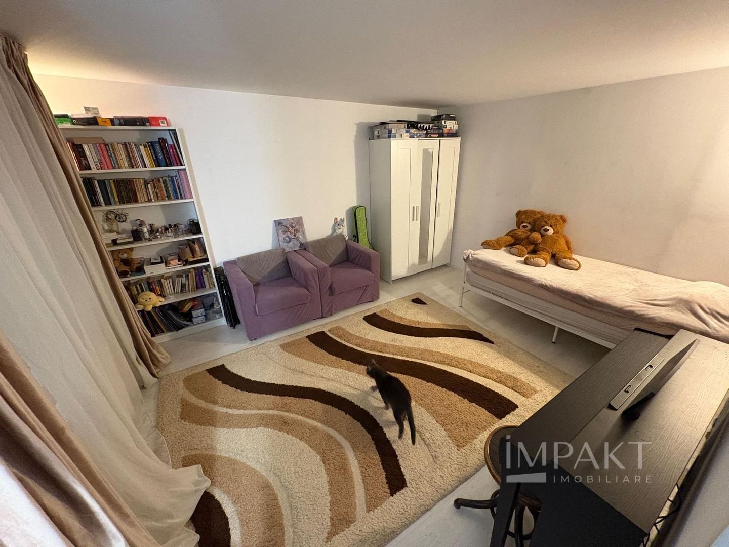 Casa frumoasa de vanzare la curte comuna, zona Centrala! - Poză 9