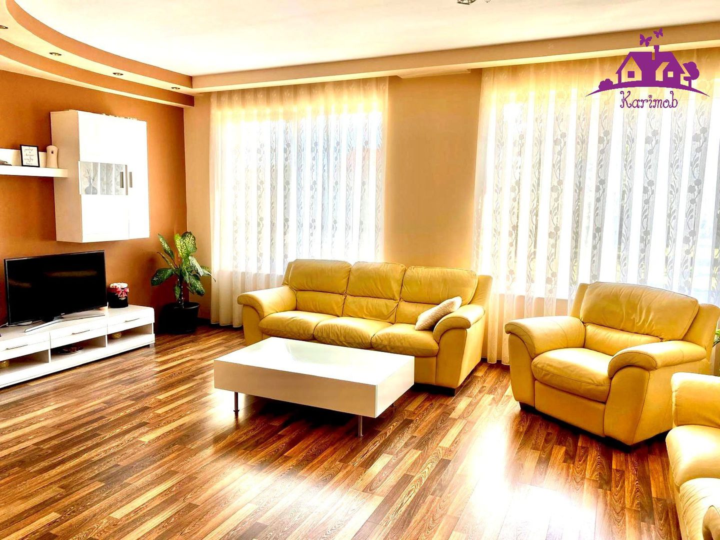 Casa lux in localitatea Sânmartin - Poză 3