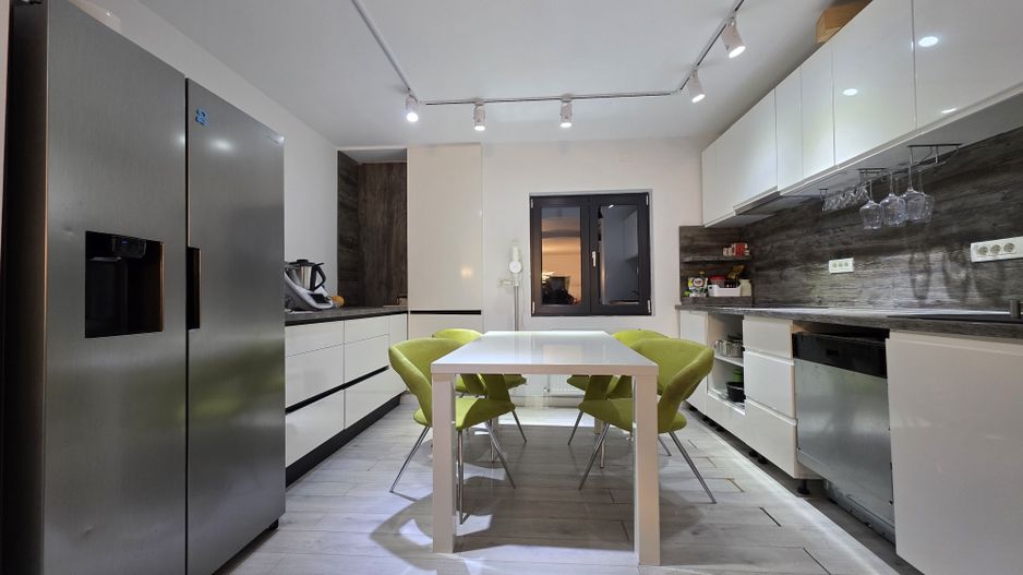 Casă de vânzare mobilata complet 6 camere, 325 mp construiți Aviației - Poză 2