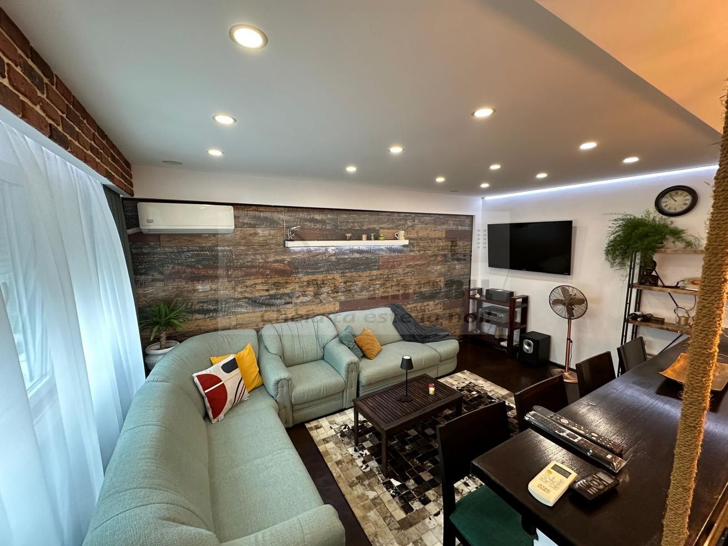 Podu Roș, apartament de lux de închiriat – 800 euro/lună - Poză 2