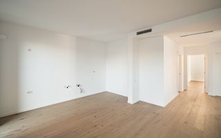 Apartament de 3 camere cu gradina - Poză 9