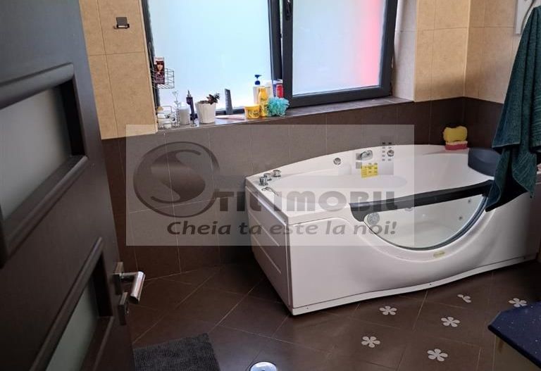 CASA DE INCHIRIAT BUCIUM - 4000 - Poză 11