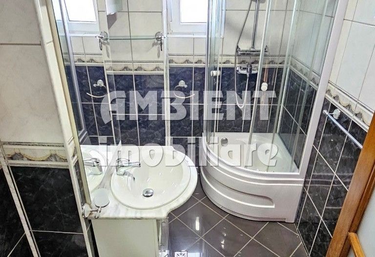 Apartament cu 2 camere, etaj 1, mobilat partial, zona GARĂ; - Poză 9