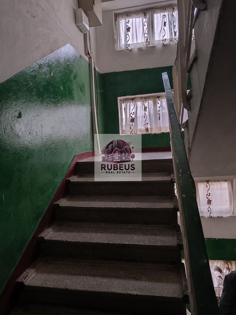 Mic la întreținere, bun la randament: apartament în Orșova - Poză 6