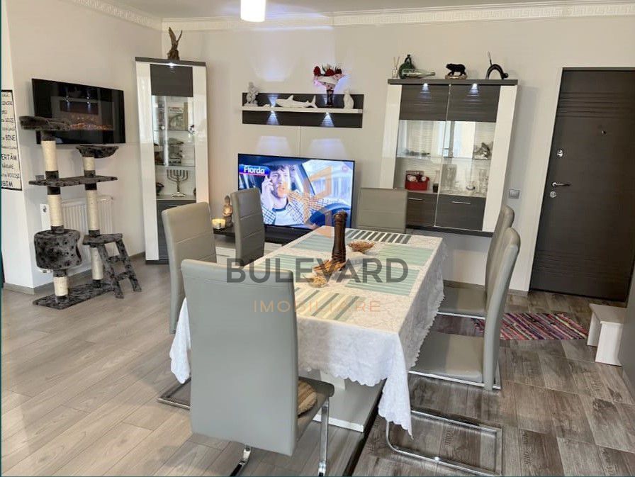 Apartament cu 3 camere + parcare, zona strazii Eroilor! - Poză 2