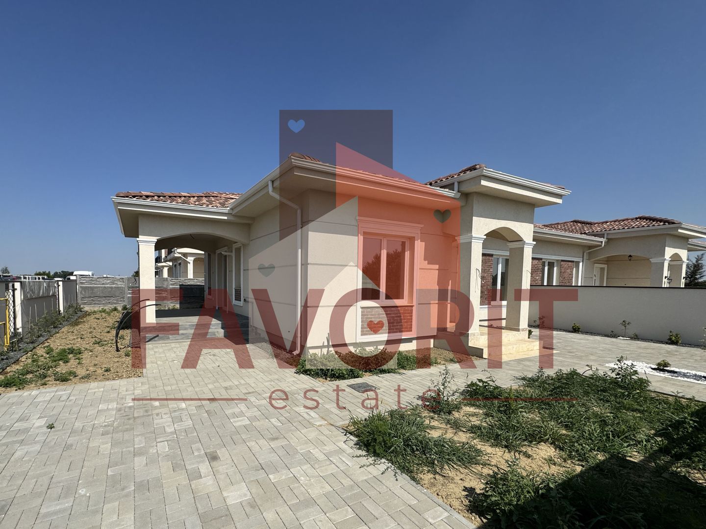 Duplex pe parter. 3 dormitoare. La asfalt - Poză 2