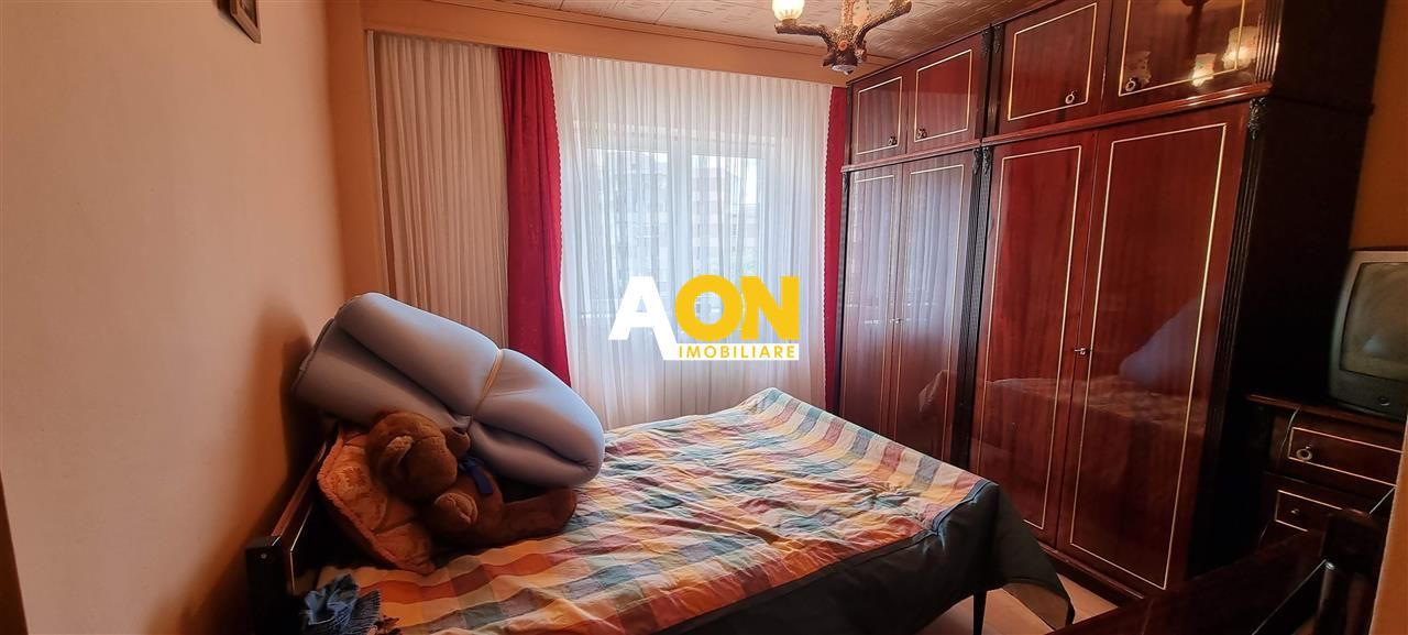 De vanzare apartament 3 camere Ampoi 2 - Poză 4