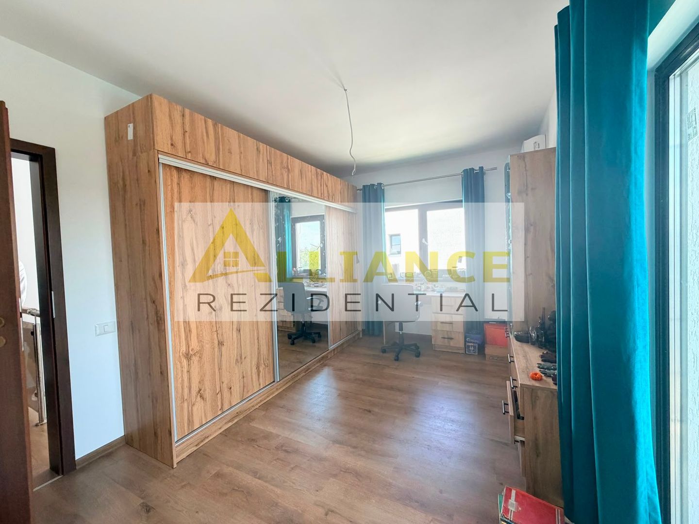 Casa Individuala - 4 camere - 3 bai - 337mp teren - Poză 15