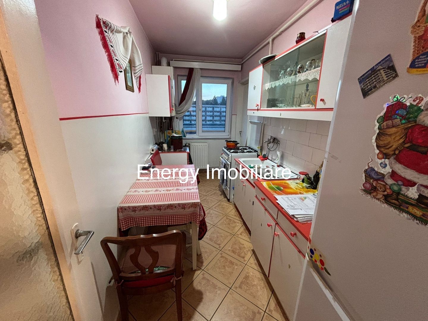 Apartament cu 2 camere,zona Dâmbul Pietros - Poză 2