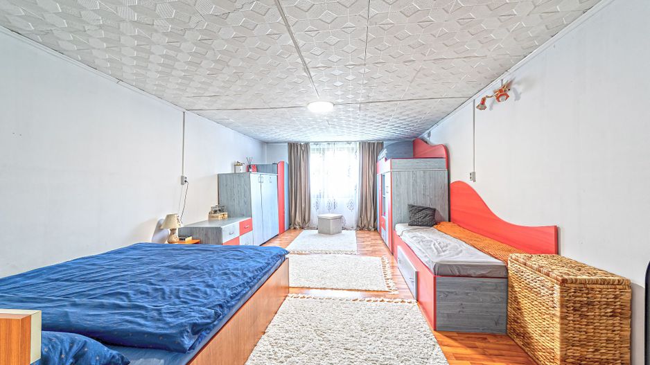 Casă într-o zonă liniștită, pe Insula Mureș - Poză 4