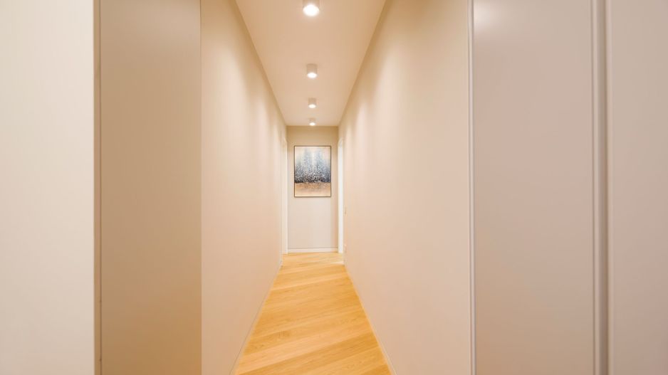 Apartament deosebit 4 camere complet mobilat si loc de parcare inclus - Poză 12