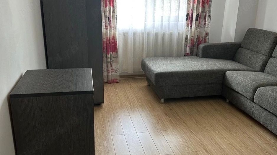 Apartament 3 camere, etaj 1, parcare inclusa, 2 băi, zona Trapezului - Poză 2