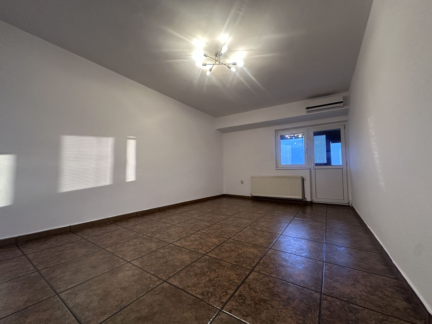 Vânzare apartament în inima Târgoviștei! - Poză 2