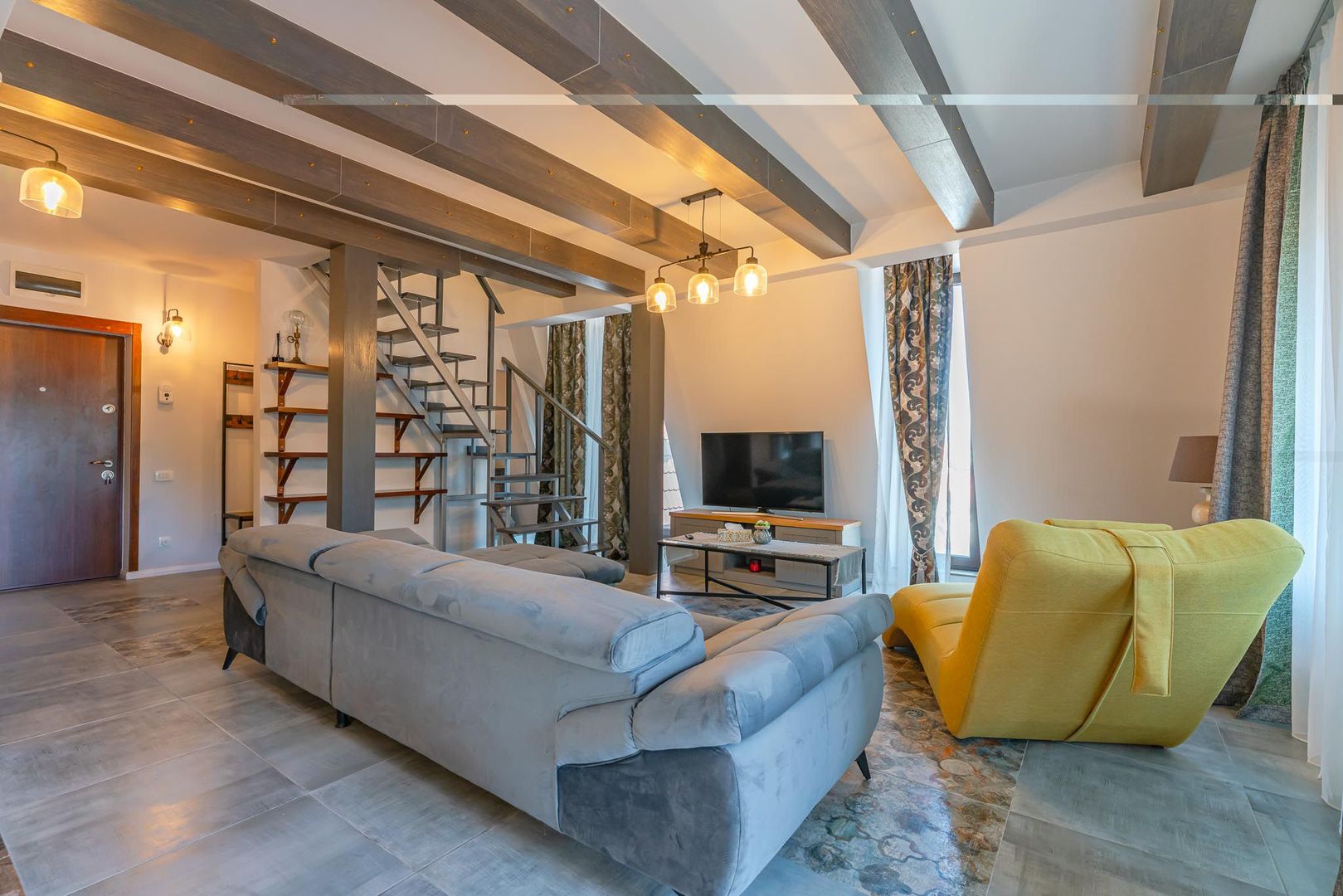 Mobilat și utilat modern, cu două locuri de parcare subterane - Poză 3