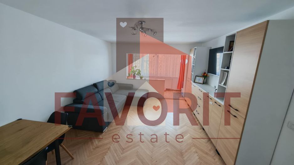 Apartament 4 camere decomandat, etaj 2, zona Steaua. - Poză 1