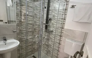 Apartament 3 camere la casă 106 mp utili 3 bai pivnita Ultracentral - Poză 12