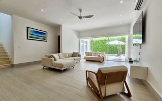 Vilă modernă de lux cu piscină privată - Poză 4