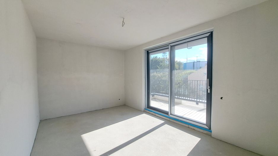 Penthouse 150 mp utili+ terase 200 mp+ 2 parcari subterane +curte 120 mp - Poză 3