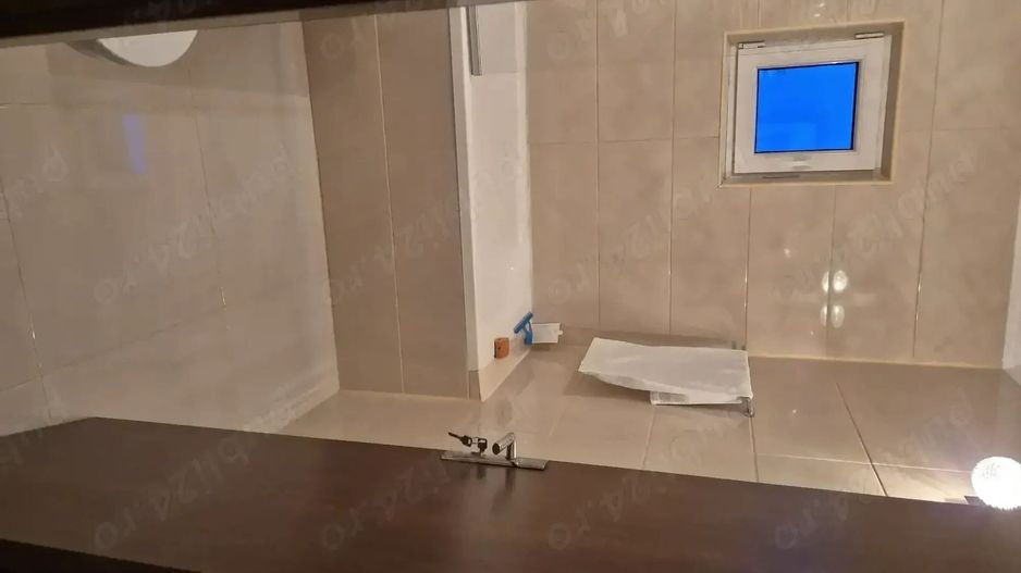 Închiriez apartament 2 camere, Decebal, plan secund, openspace - Poză 5