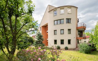 Vilă cu 1.350 mp teren în mijlocul orașului Grădina Botanică - Poză 6