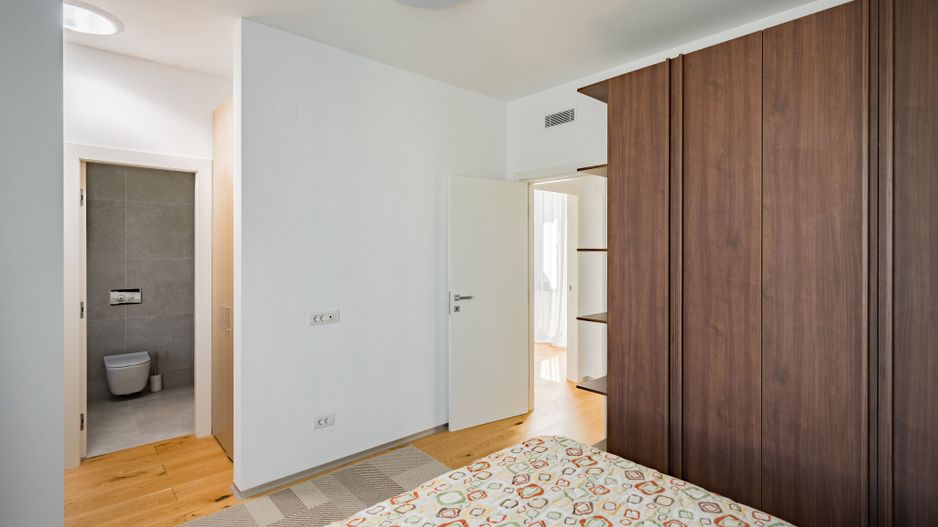 Vila cu 4 camere mobilata complet in Amber Forest - Poză 4