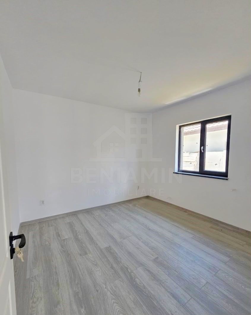 Casa Isalnita-La Cheie-2026-80mp Utili-322mp Teren-Toate Utilitatile - Poză 4