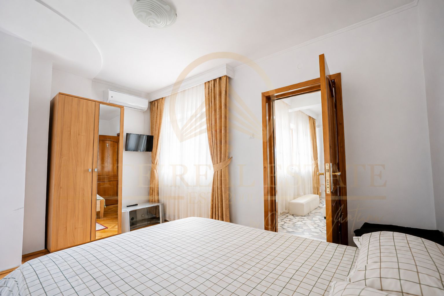 Vila 11 camere in Faleza Nord 400 mp utili, Proprietate rara - Poză 14