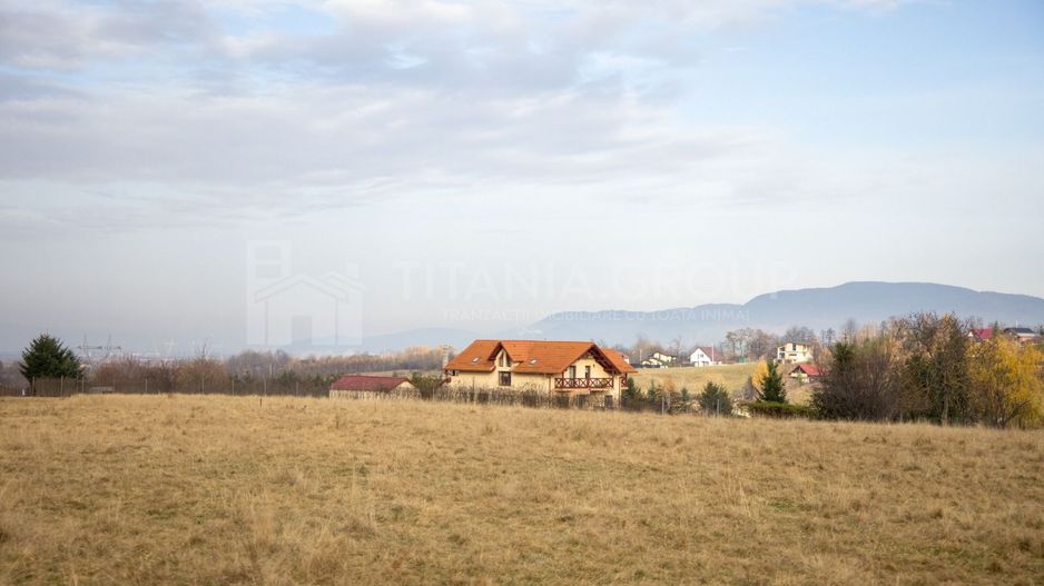 Teren intravilan parcelabil, priveliște spre munți, Sohodol, Bran - Poză 6