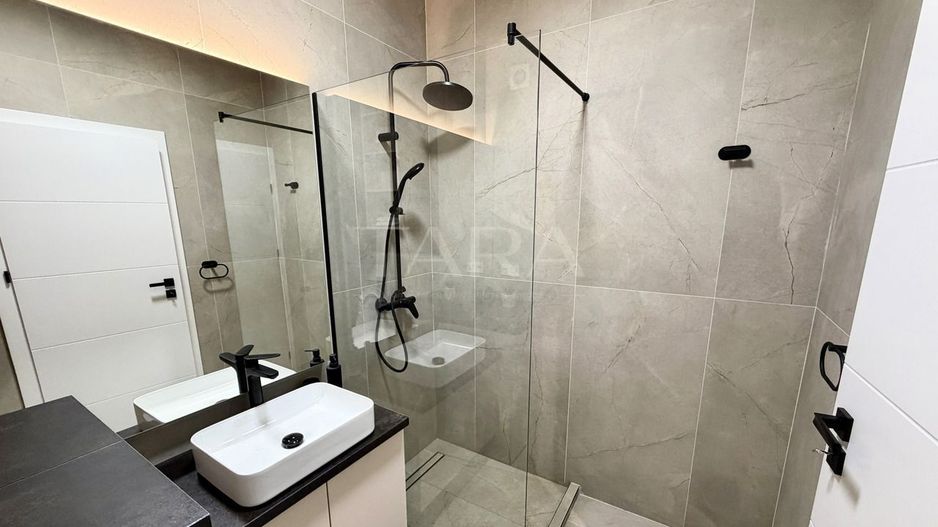 Apartament premium 2 camere, dressing, balcon, parcare subterana. - Poză 17