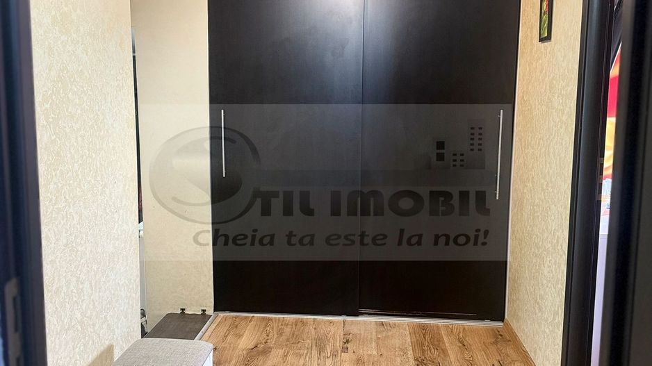 Apartament 3 camere decomandat - 80 mp - Nicolina - 114.000 euro ! - Poză 6