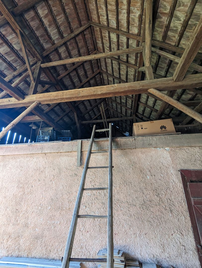 Casă bătrânească 140mp, teren 19 ari, Sâncrai str principală - Poză 7