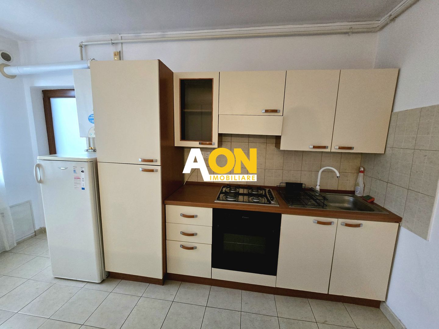 Apartament 2 Camere, Bloc Nou, Zona Piață - Cetate - Poză 4