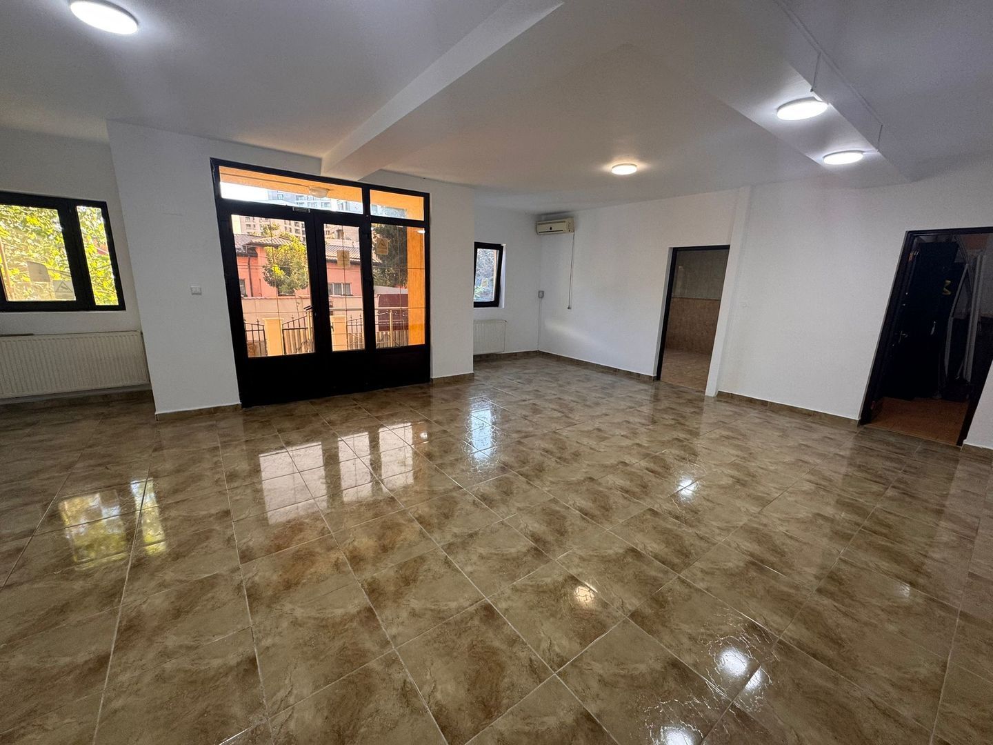 Casa de inchiriat Timpuri Noi 204 m - Poză 3