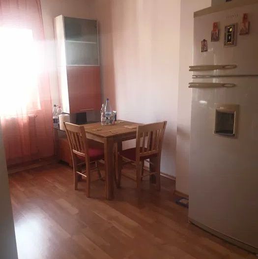 Apartament 2 dec,Micro 21,mobilat si utilat - Poză 2