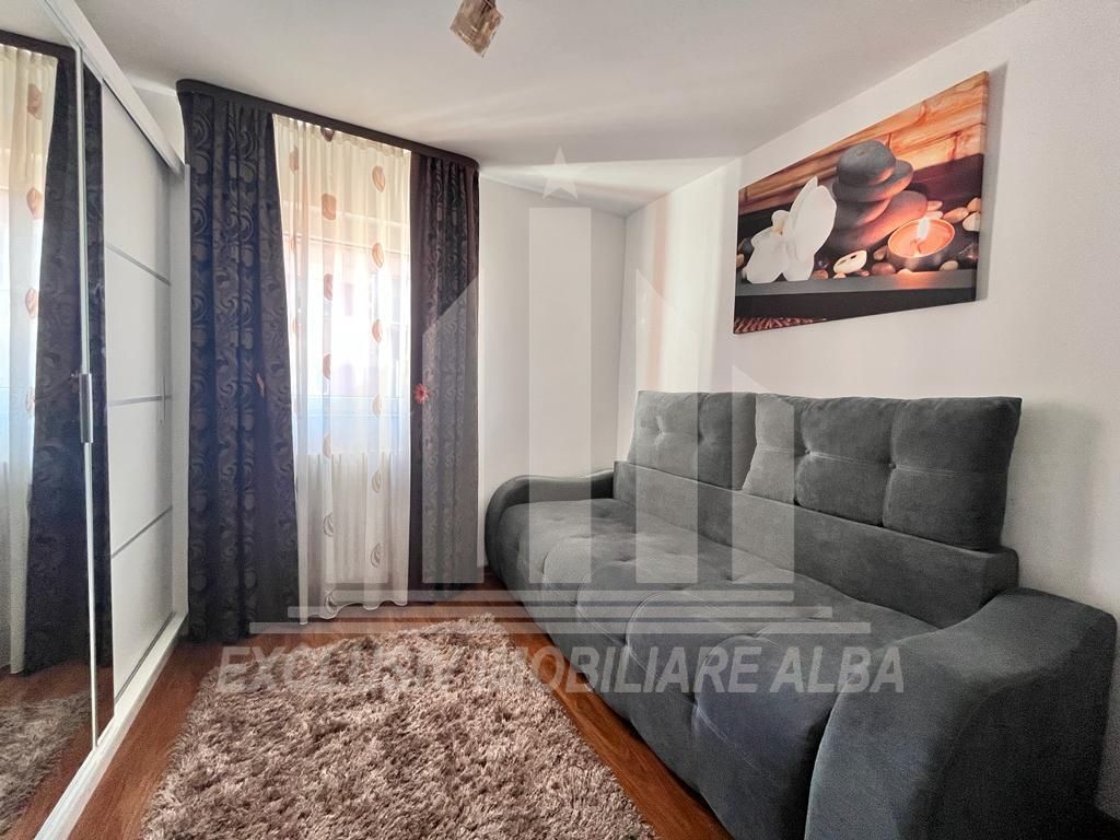 Apartament 3 camere | De inchiriat | 60 mp | Etaj 3 | Cetate - Poză 5